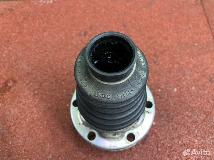 Шрус внутренний Skoda Octavia A7 CZD 2018