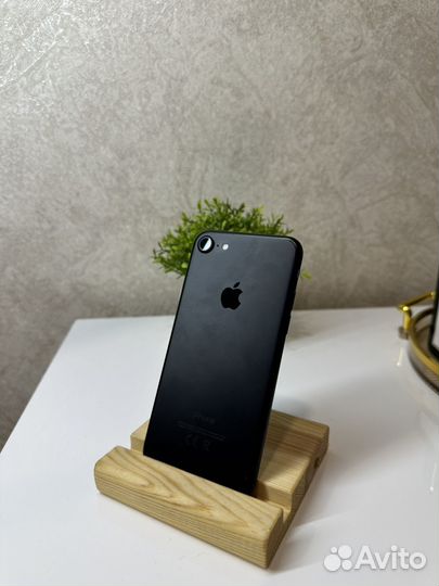 iPhone 7, 32 ГБ