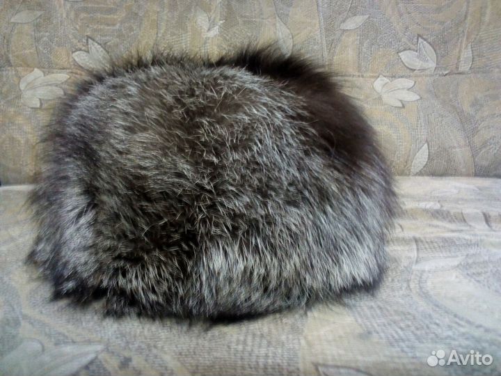 Шапка из чернобурки новая