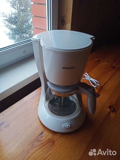 Кофеварка капельная Philips HD7447 белый