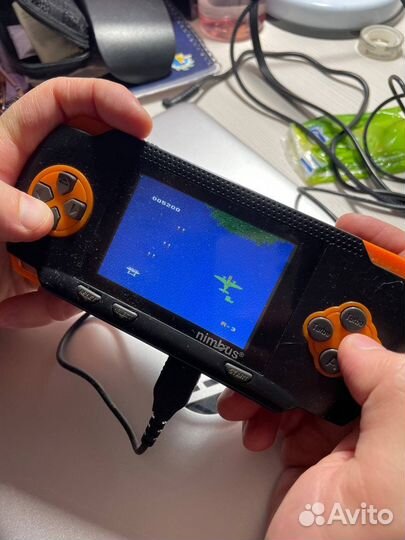 Игровая консоль