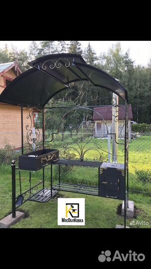 Мангал с крышей и печью для казана