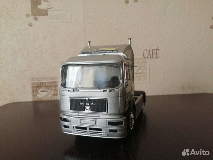 Модель MAN 1/32