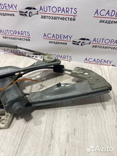 Стеклоподъемник элект. передний правый Peugeot 206