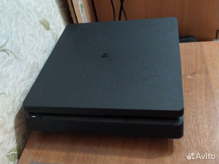 Продам PS4 с 48ю играми. SSD на 1Тб