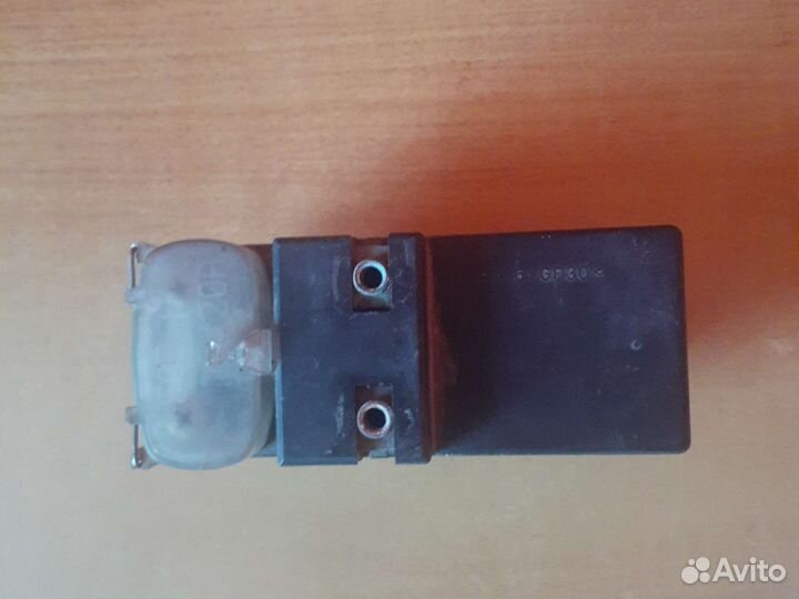 Реле управления вентилятора VW Golf 3