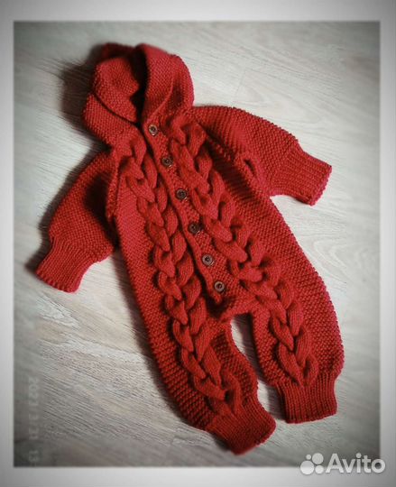 Вязаный комбинезон для новорожденногоот 0-4