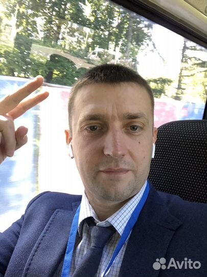 Ведущий специалист по продажам