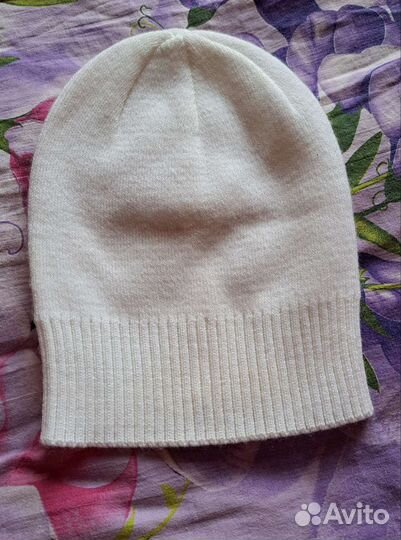 Шапка женская белая