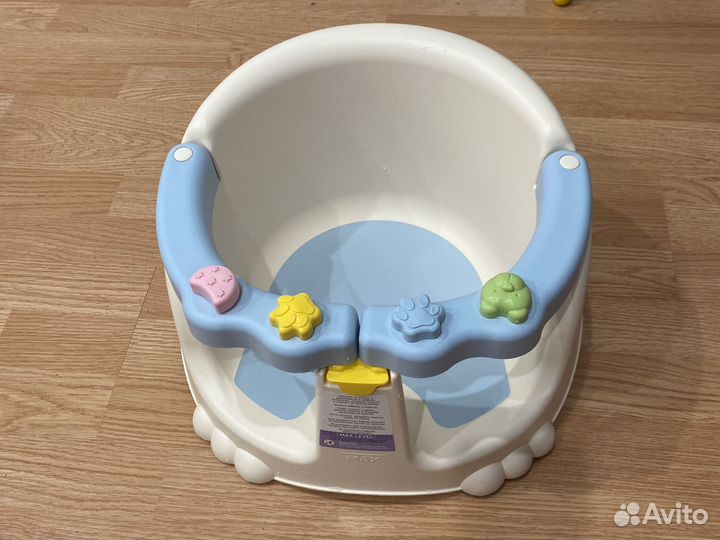 Стульчик для купания kidfinity