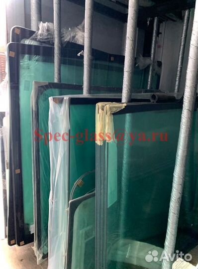 Стекло кузовное заднее левое Нуundai 210 lc-7