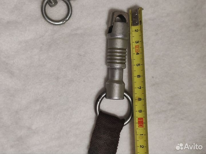 Поводок для собак с карабином