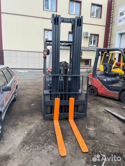 Вилочный погрузчик DOOSAN D30S-5, 2013