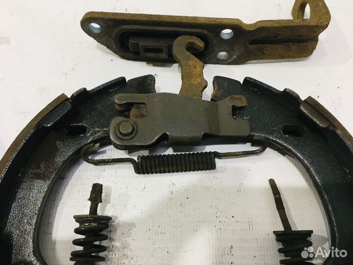 Комплект колодок ручника kia ceed 1