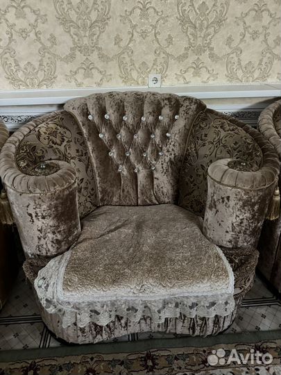 Диван с креслами