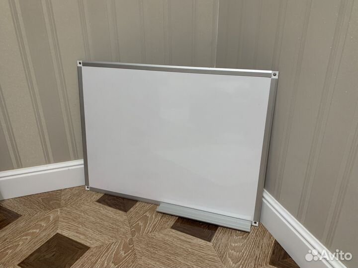 Магнитно маркерная доска