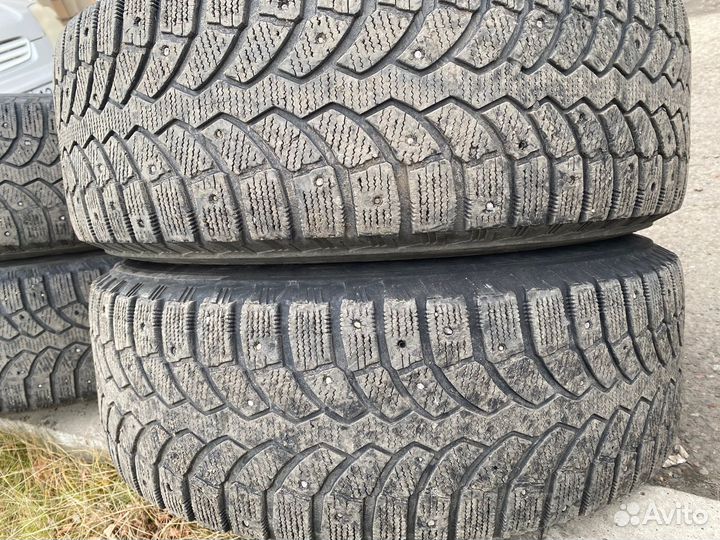 Колеса зимние 215 65 R16