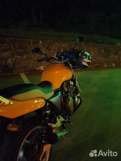 Honda cb 400 sf