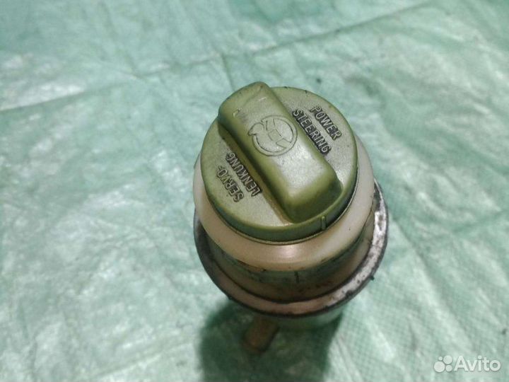 Бачок гидроусилителя Volkswagen Passat B3