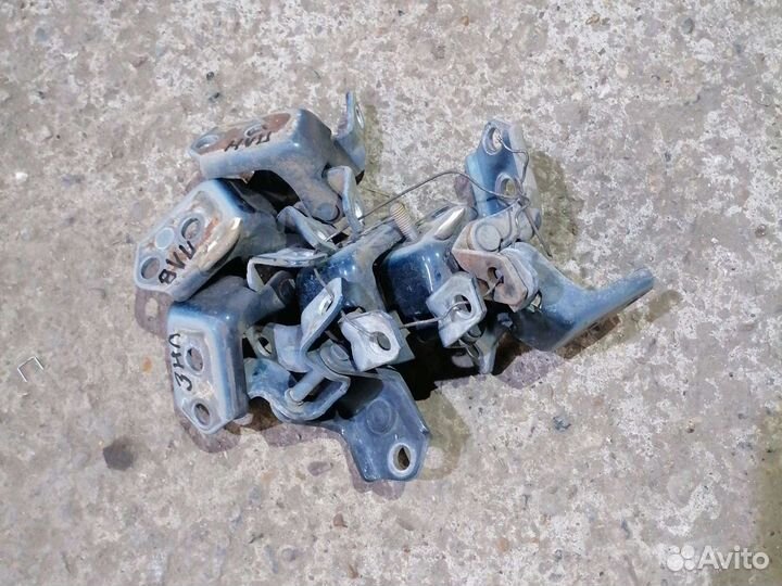 Дверные петли Mazda 3 BK