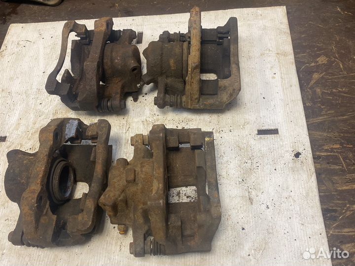 Суппорт передний Chery Amulet a15