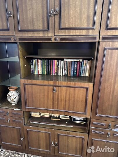 Стенка в гостиную