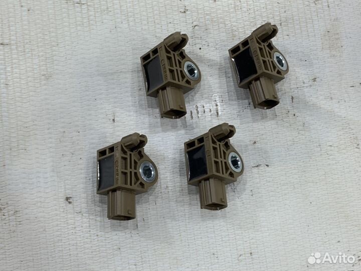 Боковой датчик удара Mazda CX-9 TC