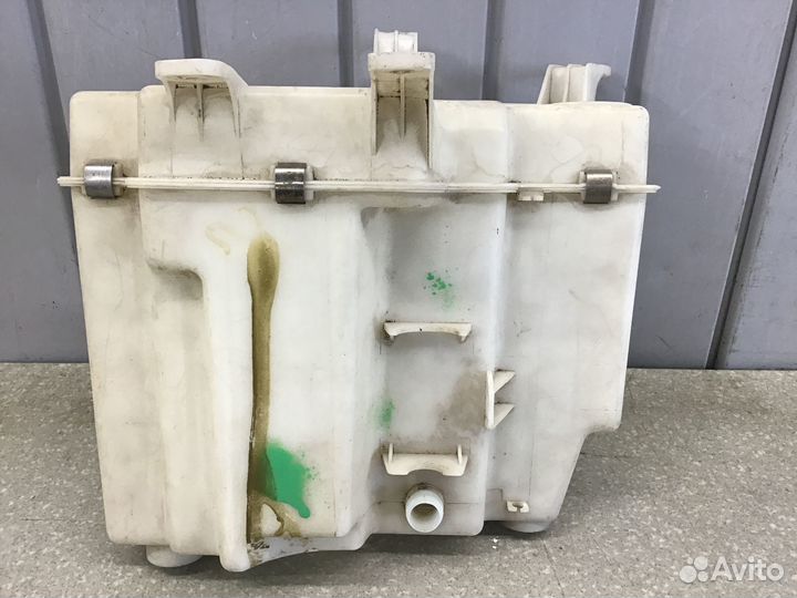 Бачок омывателя лобового стекла Kia Sorento 2003-2