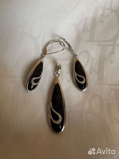 Комплект с черным авантюрином