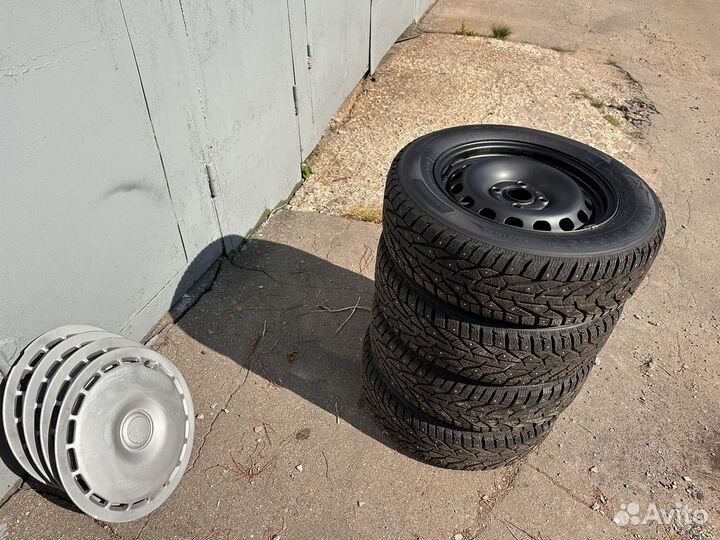 Комплект оригинальных колес для Audi 80 B4