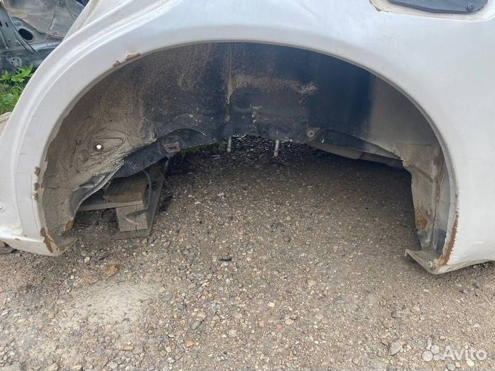 Крыло заднее L toyota exiv ST200