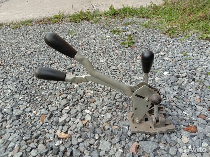 Механическая упаковка(увязка) металлической лентой