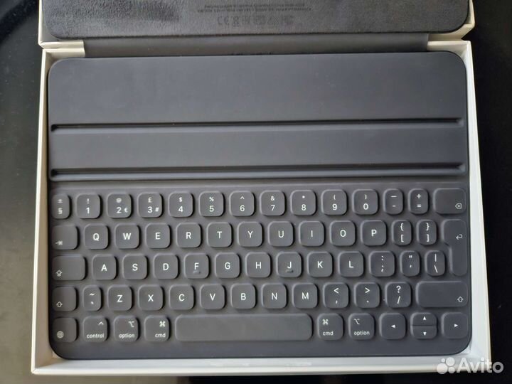 Чехол-клавиатура Apple Smart Keyboard Folio
