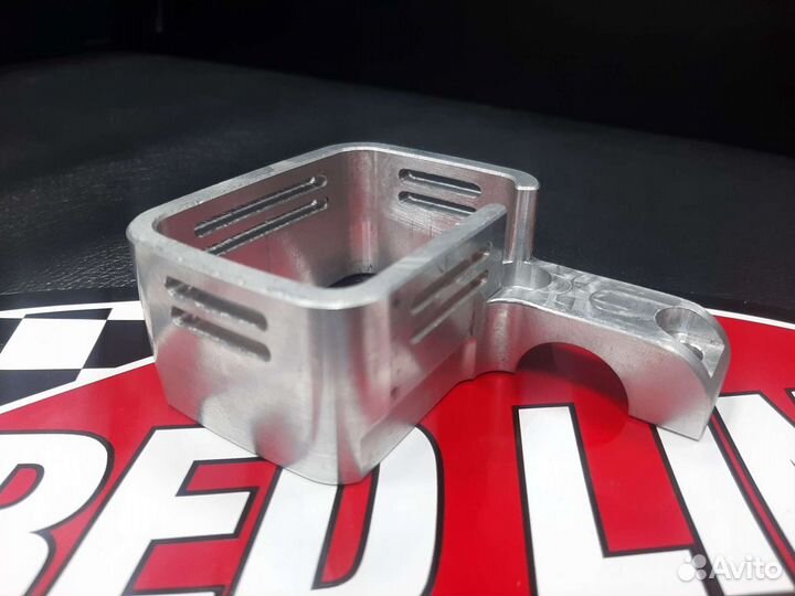 Защита тормозного бачка фрезерованная BRP SKI-DOO