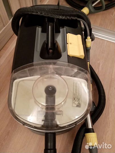 Моющий пылесос Karcher puzzi 10/1