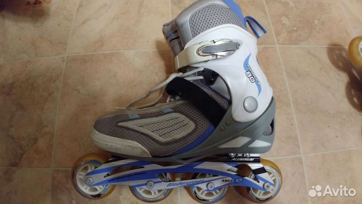 Роликовые коньки Bladerunner 42р. в идеале