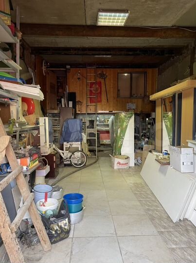 Гараж, > 30 м²