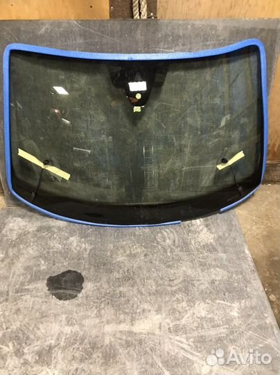 Лобовое стекло на фольцваген тигуан