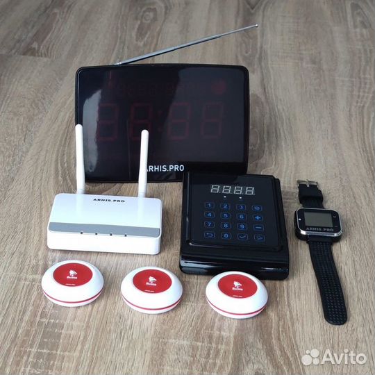 Кнопка вызова официанта с часами, табло, усилитель