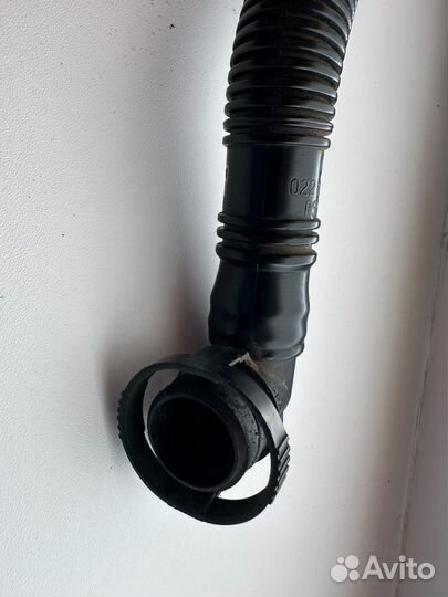 Клапан вентиляции картерных газов VW Touareg