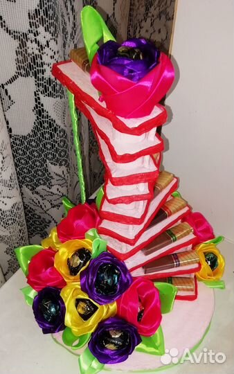 Лестница с конфетами в наличии. Подарок. Букет