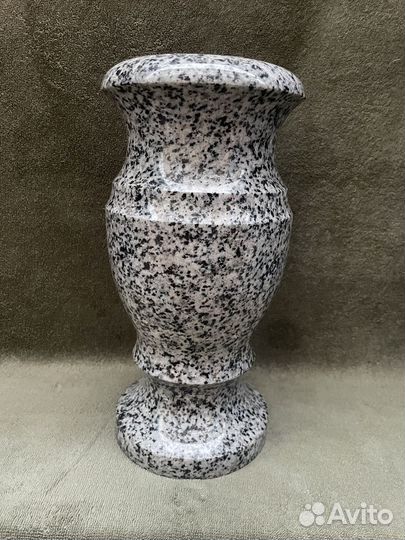 Ваза гранитная 30 см