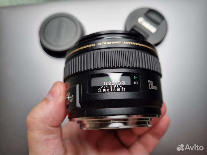 Canon EF 28mm f1.8 USM