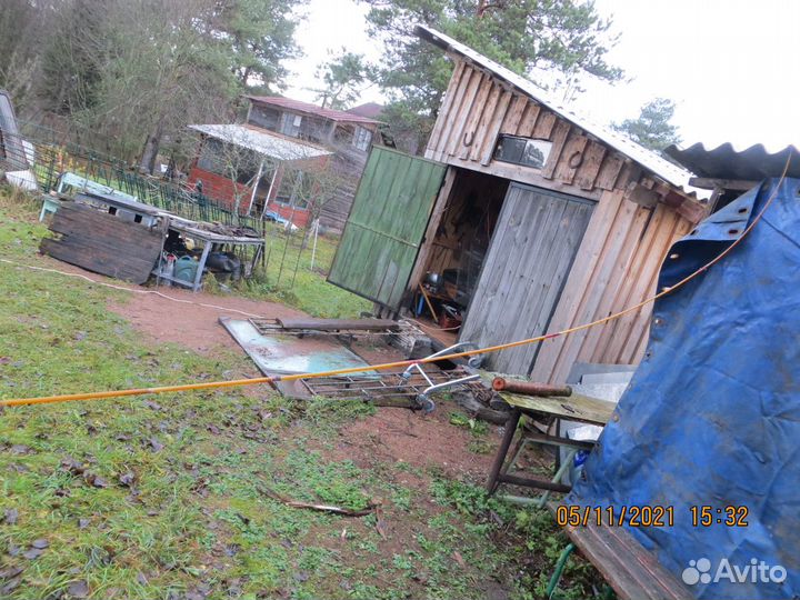 Лодка, удочки, катушки