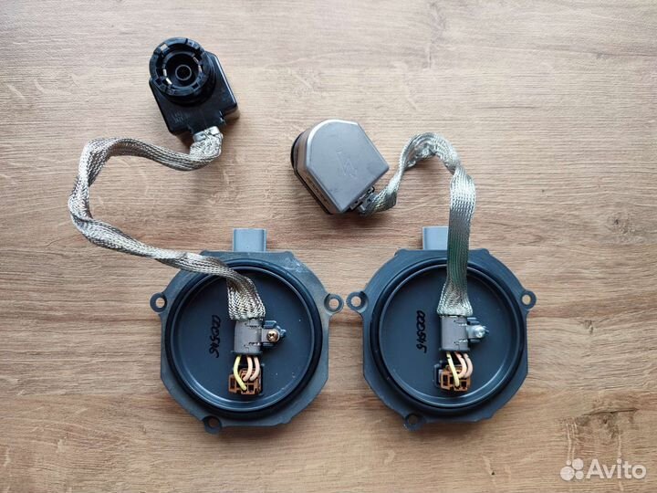 Блок розжига ксенона Nissan Infinity Subaru