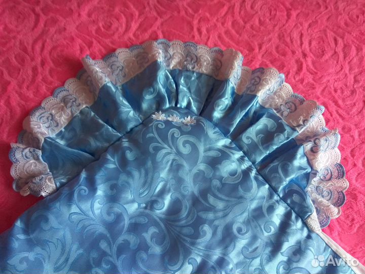 Голубое одеяло, пеленка, распашонка