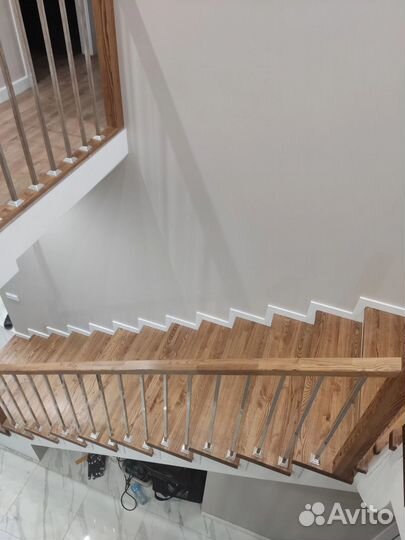 Лестница на металлическом каркасе