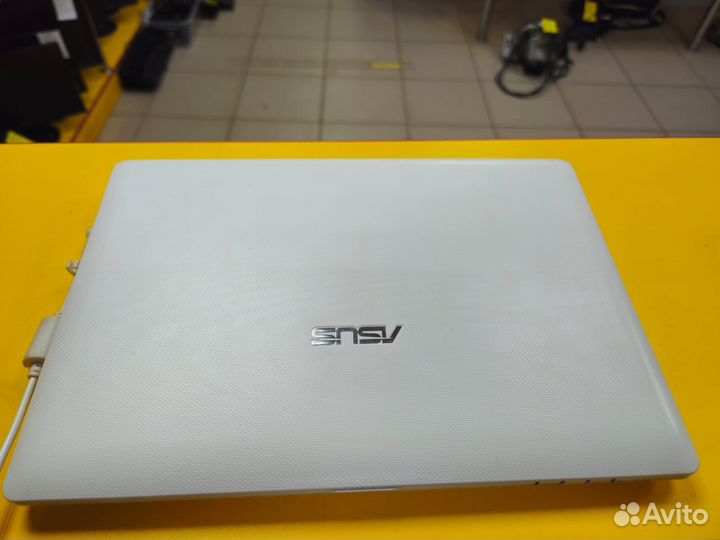 Нетбук asus X101H N455 1gb 320gb, нет батареи