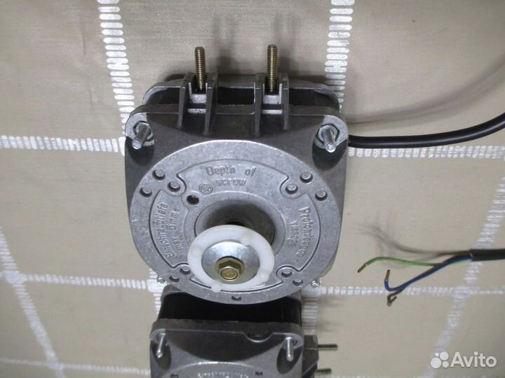 Двигатель вентилятора холодильника EBM A4Q200-AN01