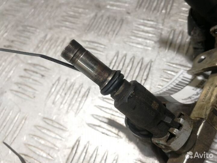 Форсунка двигателя Opel Zafira B